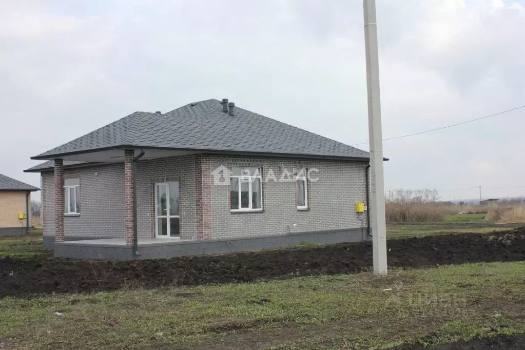 Дом в Белгородская область, Белгородский район, с. Стрелецкое ул. ... - Фото 1