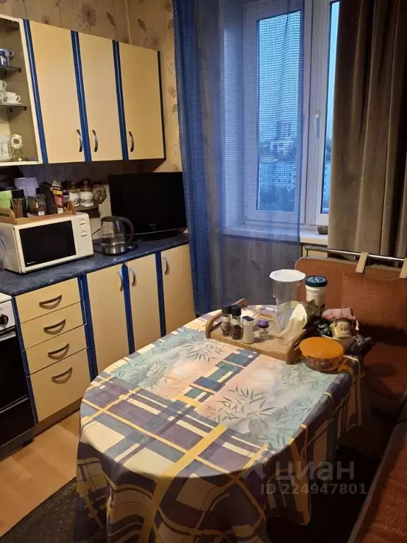 Комната Москва Перекопская ул., 26к1 - Фото 1