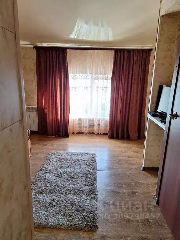 Комната Челябинская область, Сатка ул. Калинина, 19 - Фото 1