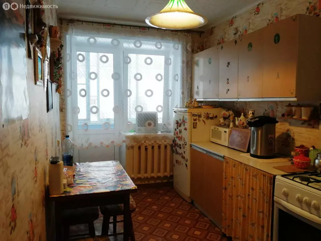 3-комнатная квартира: Купанское, Депутатская улица, 11 (63.1 м) - Фото 0
