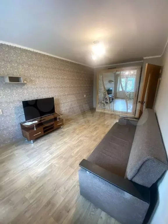 1-к. квартира, 31 м, 5/5 эт. - Фото 0