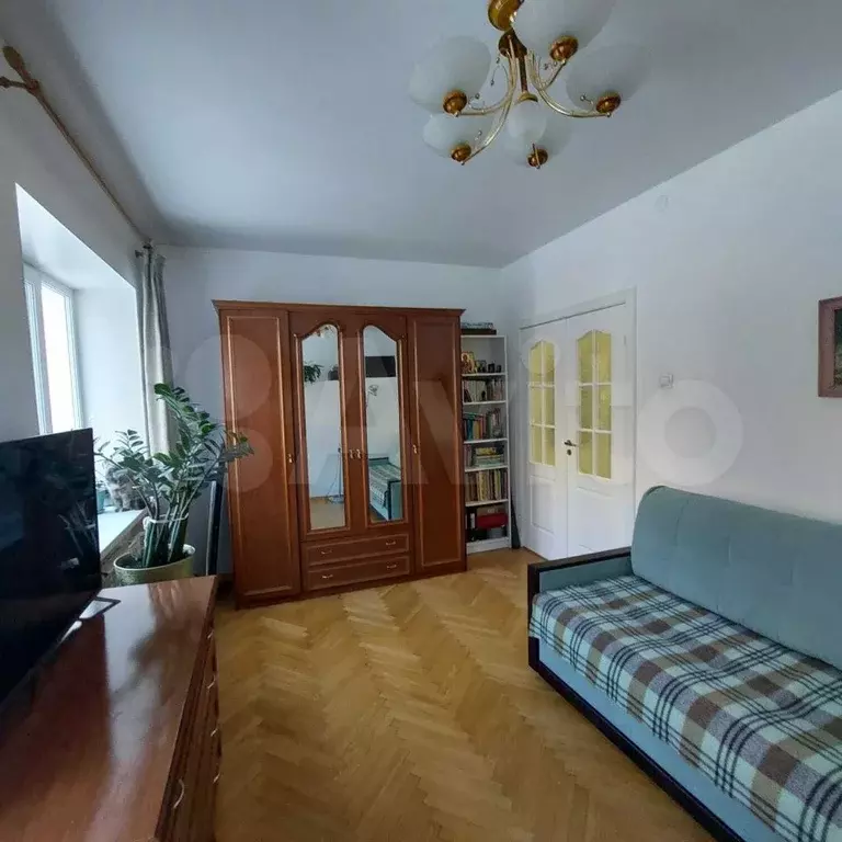 2-к. квартира, 60 м, 2/4 эт. - Фото 1