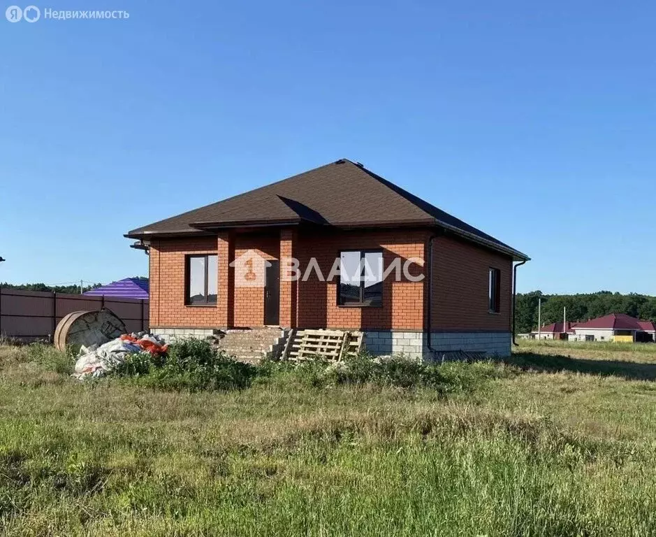 Дом в Строитель, улица 50-летия Яковлевского района, 61 (104 м) - Фото 2