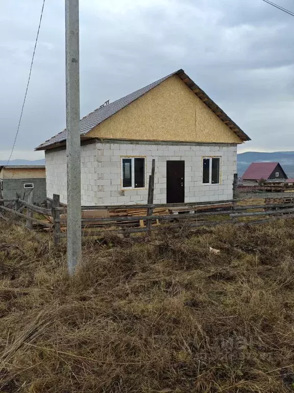 Дом в Башкортостан, Белорецкий район, с. Ломовка ул. Строителей, 22 ... - Фото 1