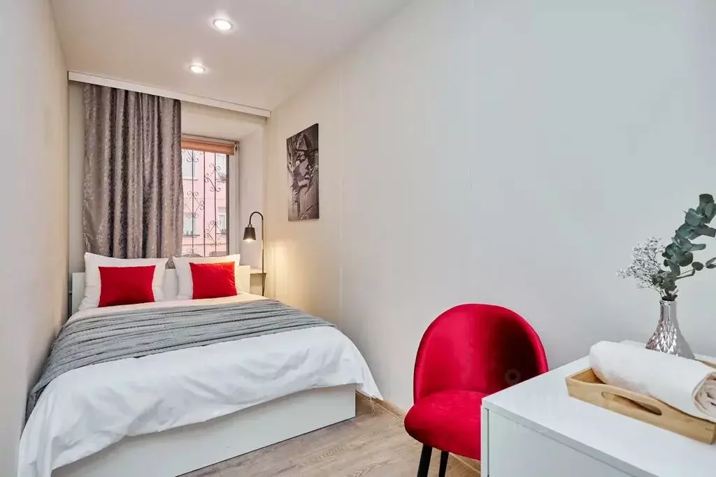 Комната Санкт-Петербург Невский просп., 81 - Фото 1