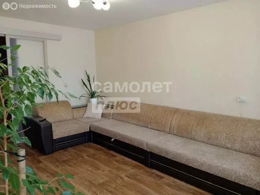 3-комнатная квартира: посёлок городского типа Советский, улица Победы, ... - Фото 1