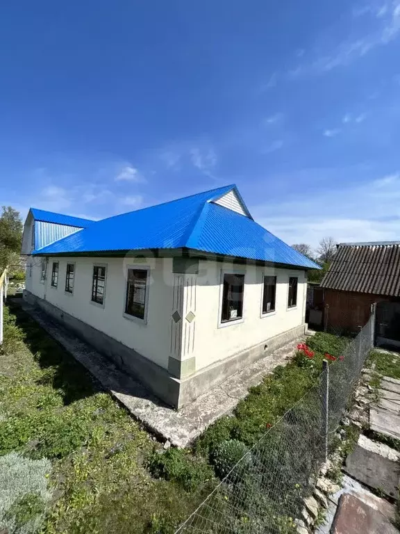 Дом в Орловская область, Покровский район, Дросковское с/пос, с. ... - Фото 1