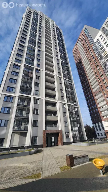 3-комнатная квартира: Екатеринбург, улица 8 Марта, 202/4 (90.1 м) - Фото 2