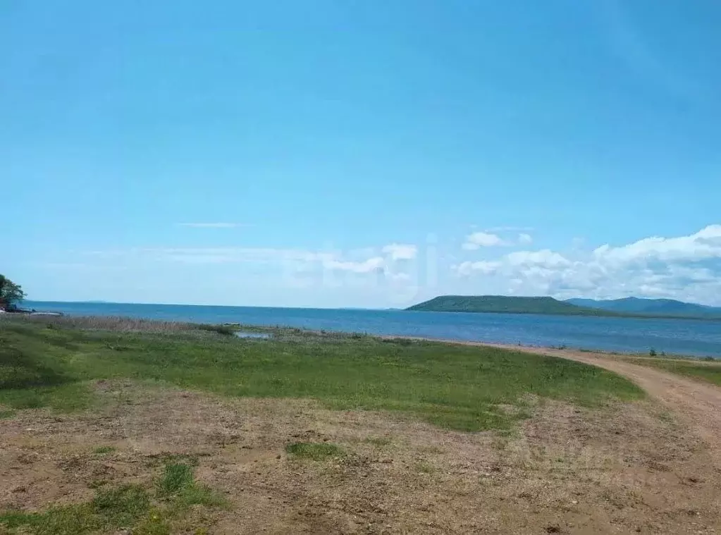Участок в Приморский край, Владивостокский городской округ, с. ... - Фото 0