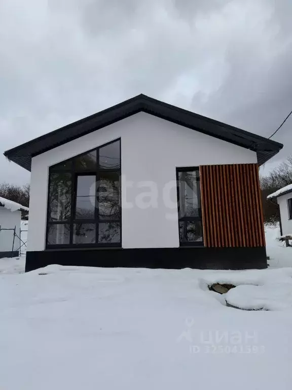 Дом в Краснодарский край, Новороссийск городской округ, Убых хут. ул. ... - Фото 1