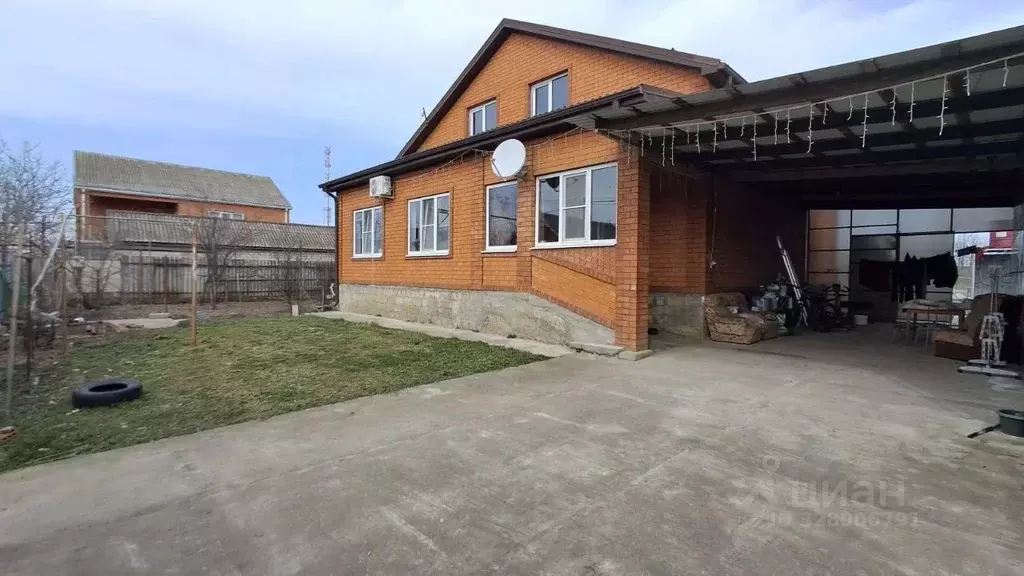 Дом в Краснодарский край, Белореченск пл. Центральная (115 м) - Фото 2