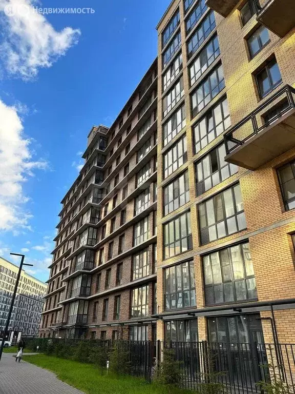 3-комнатная квартира: Тула, улица Купцов Гречихиных, 6 (81 м) - Фото 1