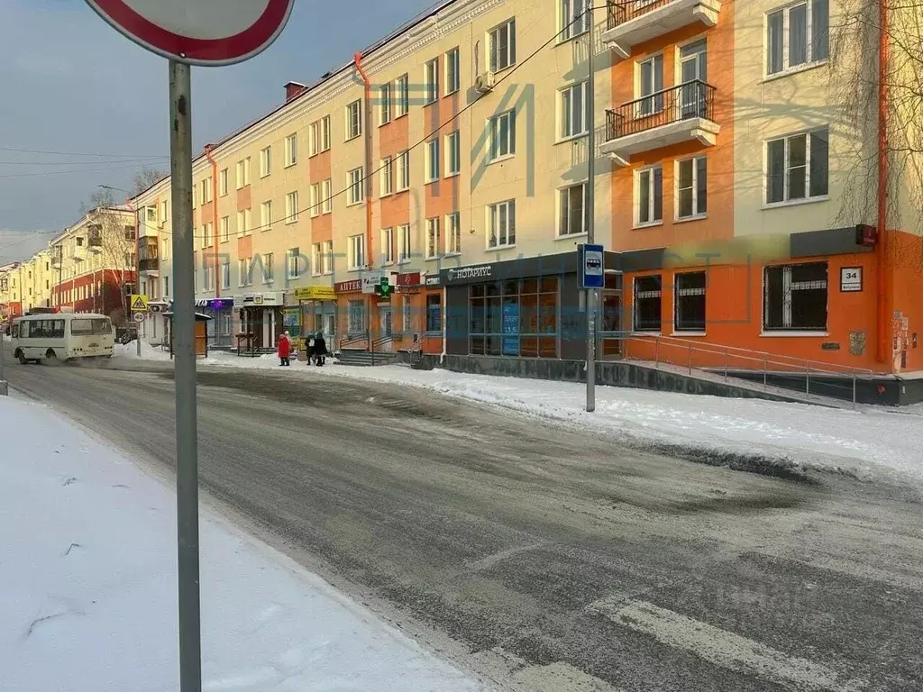 Торговая площадь в Свердловская область, Первоуральск ул. Ватутина, 34 ... - Фото 1