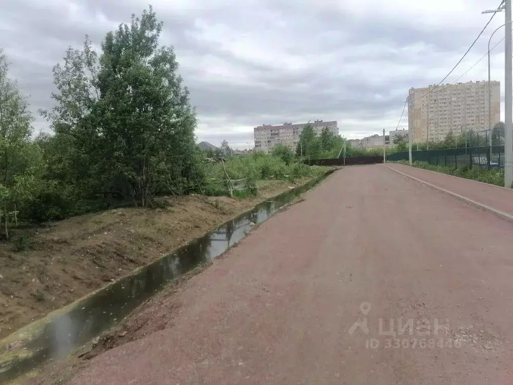 Участок в Ленинградская область, Шлиссельбург Кировский район, ул. ... - Фото 1