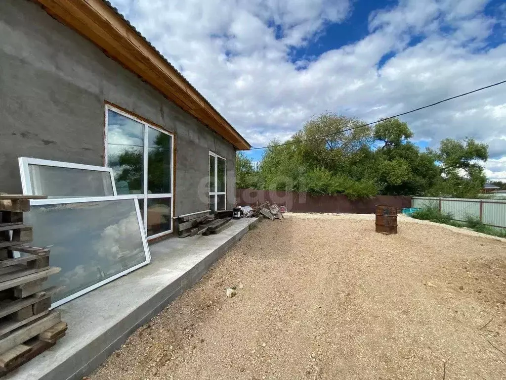 Дом в Амурская область, Благовещенский район, с. Чигири пер. ... - Фото 1