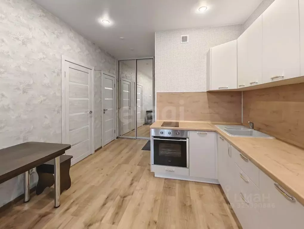 1-к кв. Тюменская область, Тюмень ул. Сергея Свиридова, 5 (34.0 м) - Фото 2