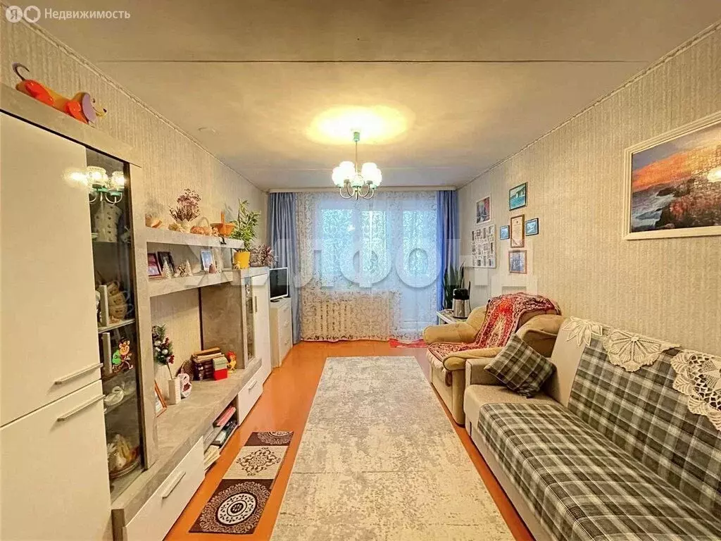 3-комнатная квартира: Новосибирск, улица Динамовцев, 10 (57.6 м) - Фото 1