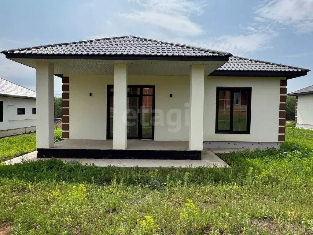 Дом в Оренбургская область, Оренбургский район, с. Подгородняя ... - Фото 1