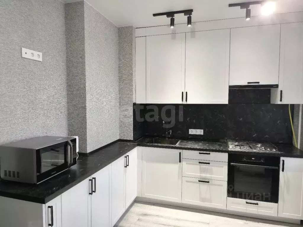 2-к кв. Мордовия, Саранск ул. Короленко, 1 (63.9 м) - Фото 2