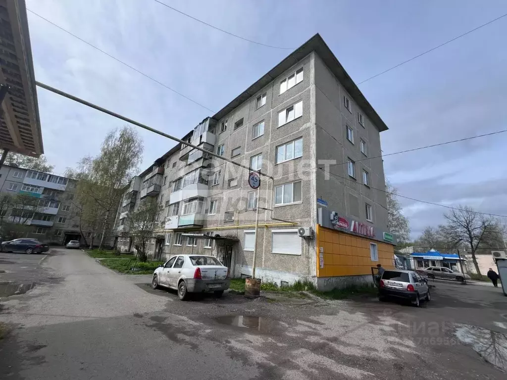 2-к кв. Свердловская область, Серов Автодорожная ул., 15 (43.7 м) - Фото 0