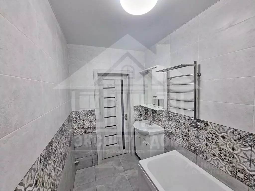 2-к кв. Ростовская область, Таганрог ул. Победы, 108 (64.2 м) - Фото 1