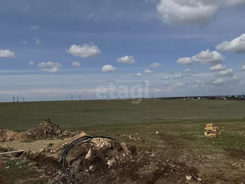 Участок в Крым, Симферопольский район, Мирновское с/пос, с. ... - Фото 1