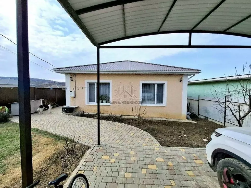 Дом в Крым, Симферопольский район, Добровское с/пос, с. Пионерское ул. ... - Фото 2