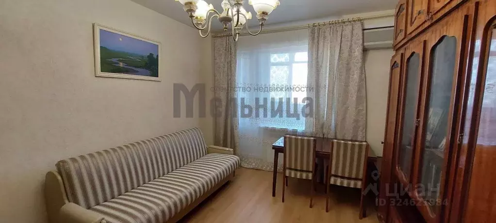 2-к кв. Волгоградская область, Волгоград ул. 8-й Воздушной Армии, 44 ... - Фото 1