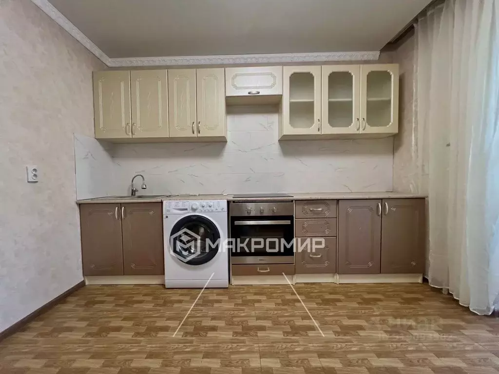 1-к кв. Брянская область, Брянск ул. Клары Цеткин, 10Б (40.2 м) - Фото 0