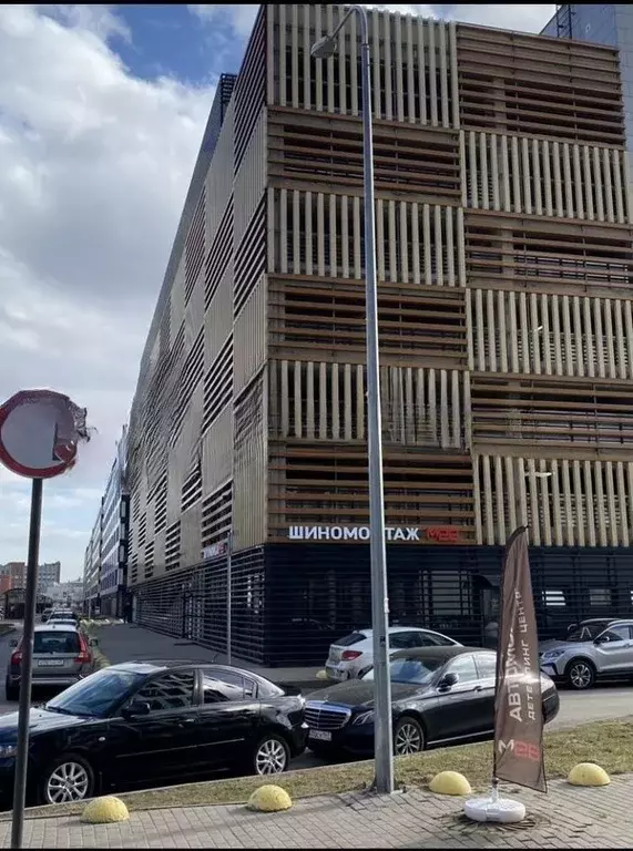 Гараж в Санкт-Петербург ул. Военная, 14 (13 м) - Фото 1