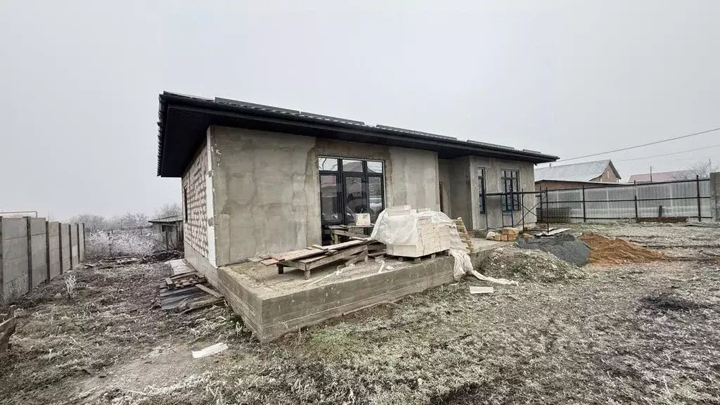 Дом в Крым, Симферопольский район, с. Трудовое пер. Мира (130 м) - Фото 2