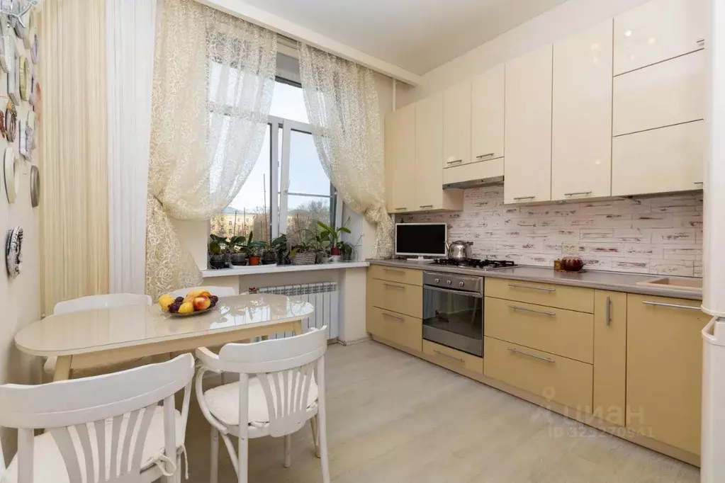 3-к кв. Санкт-Петербург пос. Металлострой, Пушкинская ул., 8 (87.6 м) - Фото 1