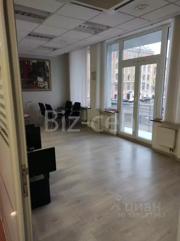Офис в Санкт-Петербург просп. Малый Васильевского острова, 22 (198 м) - Фото 1