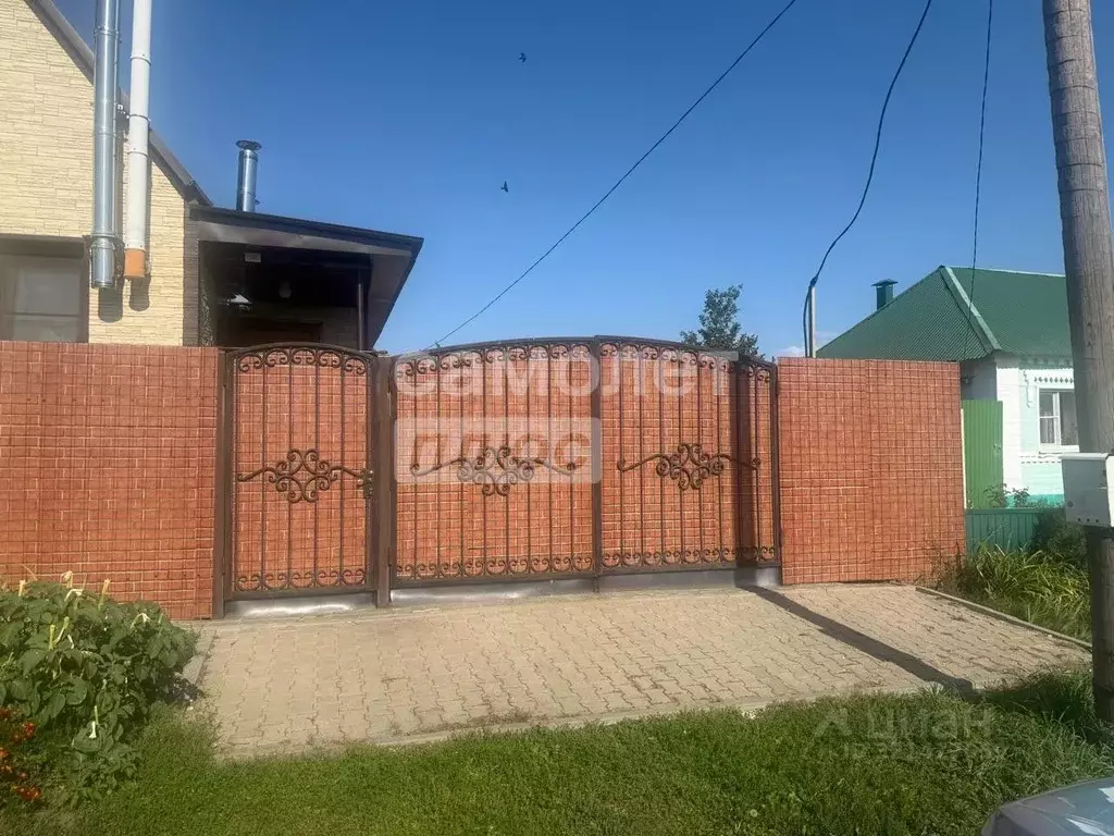 Дом в Липецкая область, Хлевенский район, Малининский сельсовет, д. ... - Фото 2