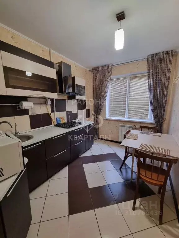 2-к кв. Волгоградская область, Волгоград Казахская ул., 8А (52.0 м) - Фото 0