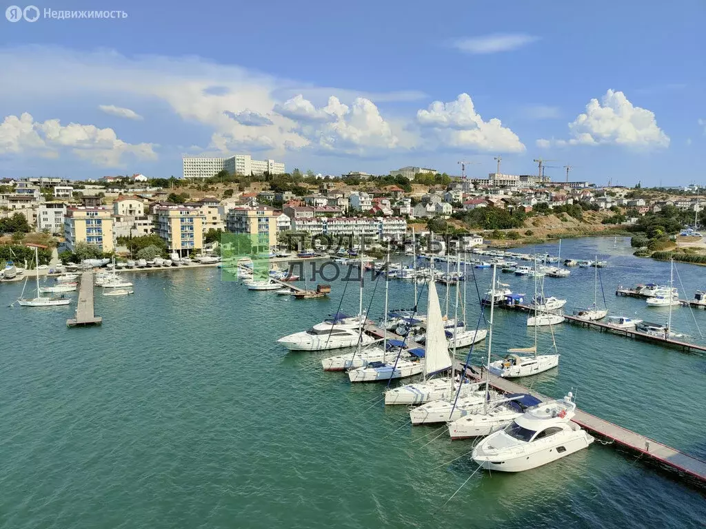 Квартира-студия: Севастополь, улица Адмирала Фадеева, 18 (47.6 м) - Фото 0
