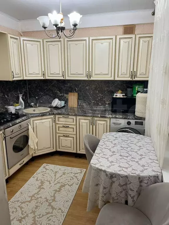2-к. квартира, 60 м, 2/5 эт. - Фото 0