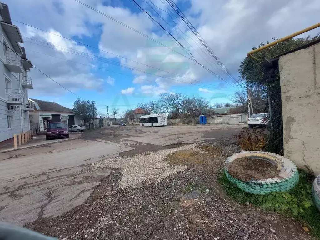 Помещение свободного назначения в Крым, Симферополь ул. Братьев ... - Фото 2