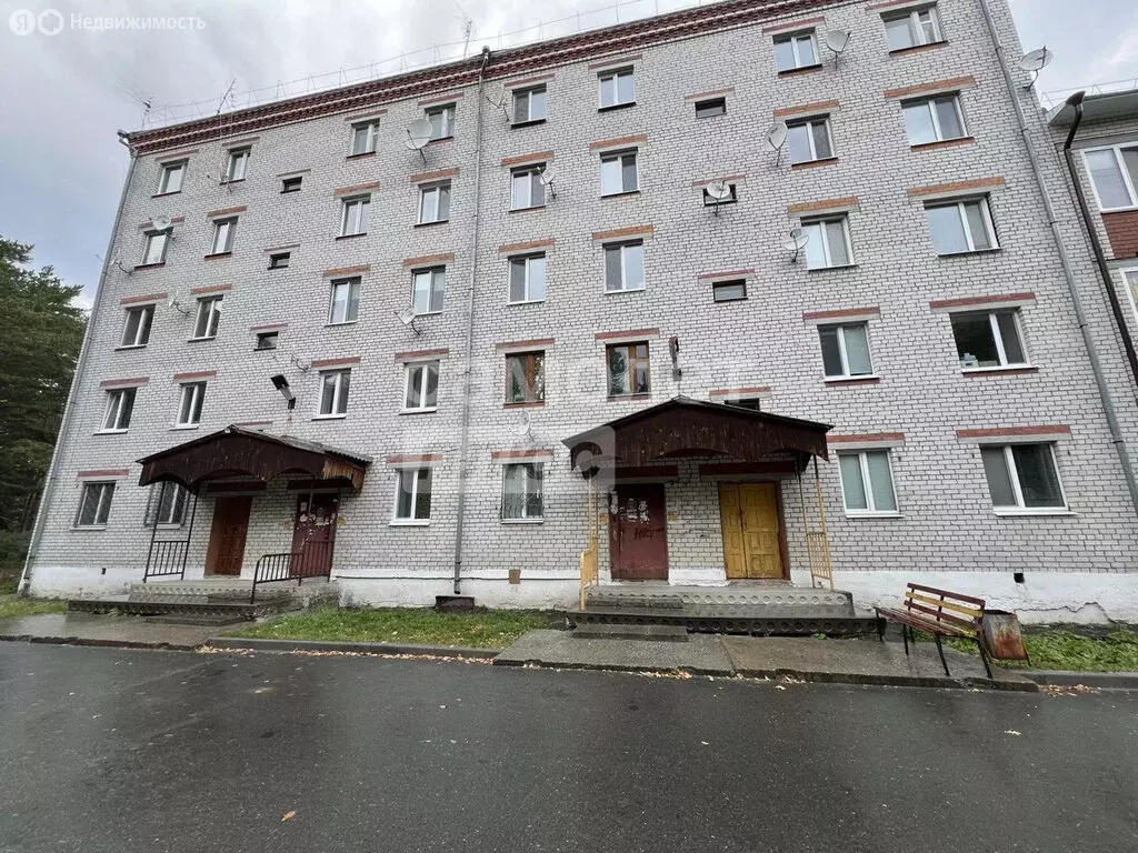 3-комнатная квартира: Заводоуковск, Революционная улица, 119 (57.5 м) - Фото 1