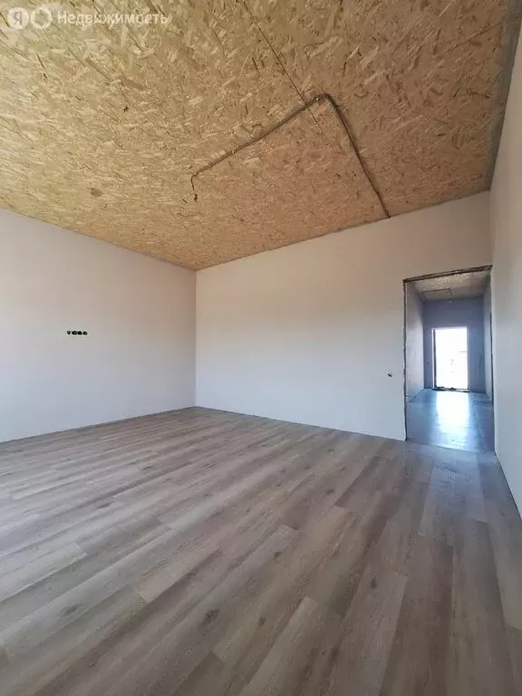Дом в село Хомутово, Депутатская улица, 40 (150 м) - Фото 0