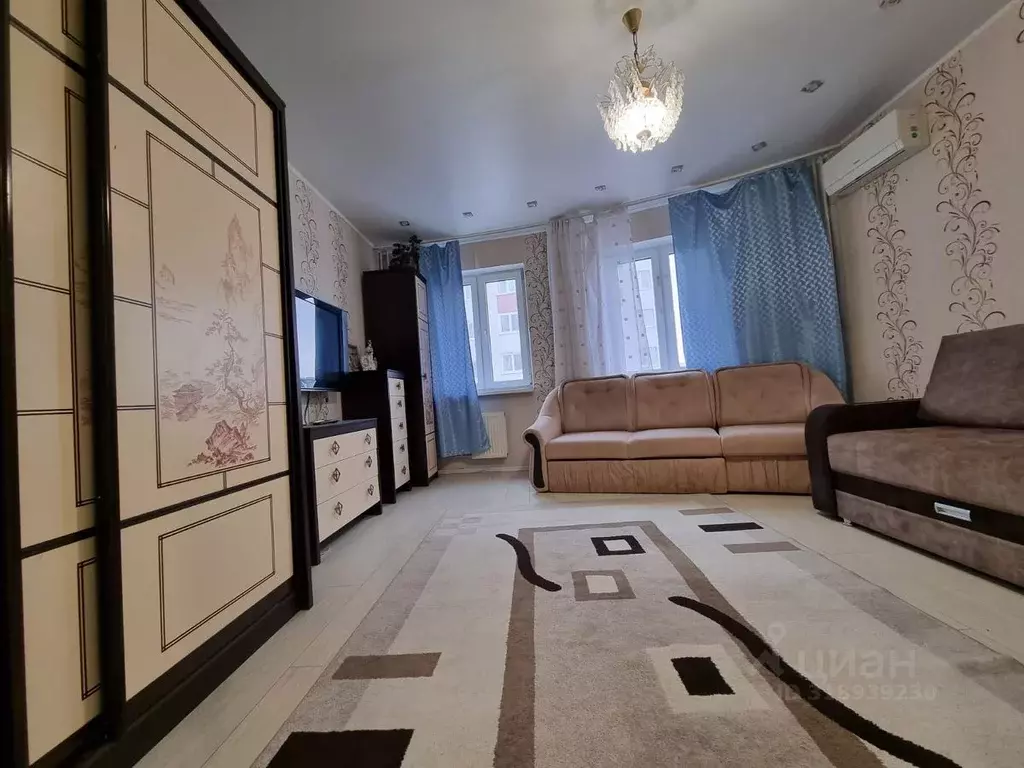 2-к кв. Башкортостан, Уфа ул. Карла Маркса, 60 (63.0 м) - Фото 0