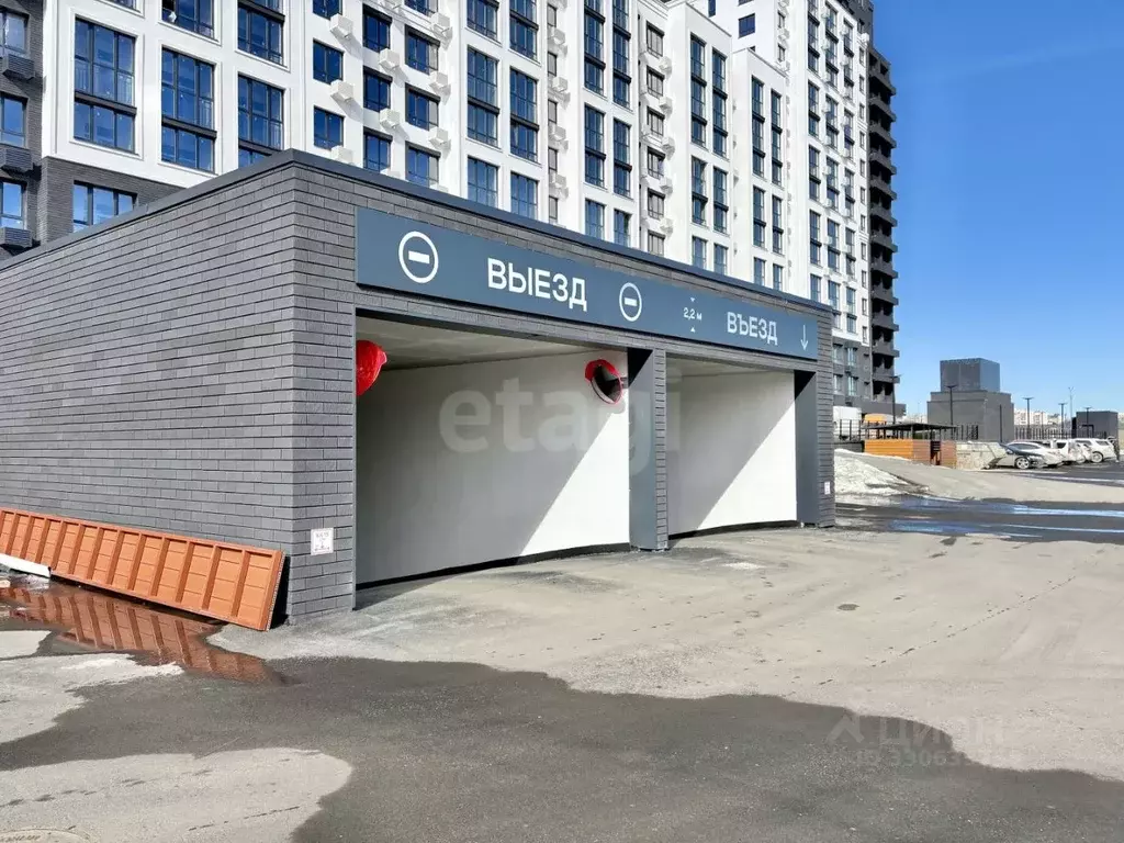 Гараж в Тюменская область, Тюмень ул. Братьев Бондаревых, 5 (13 м) - Фото 1