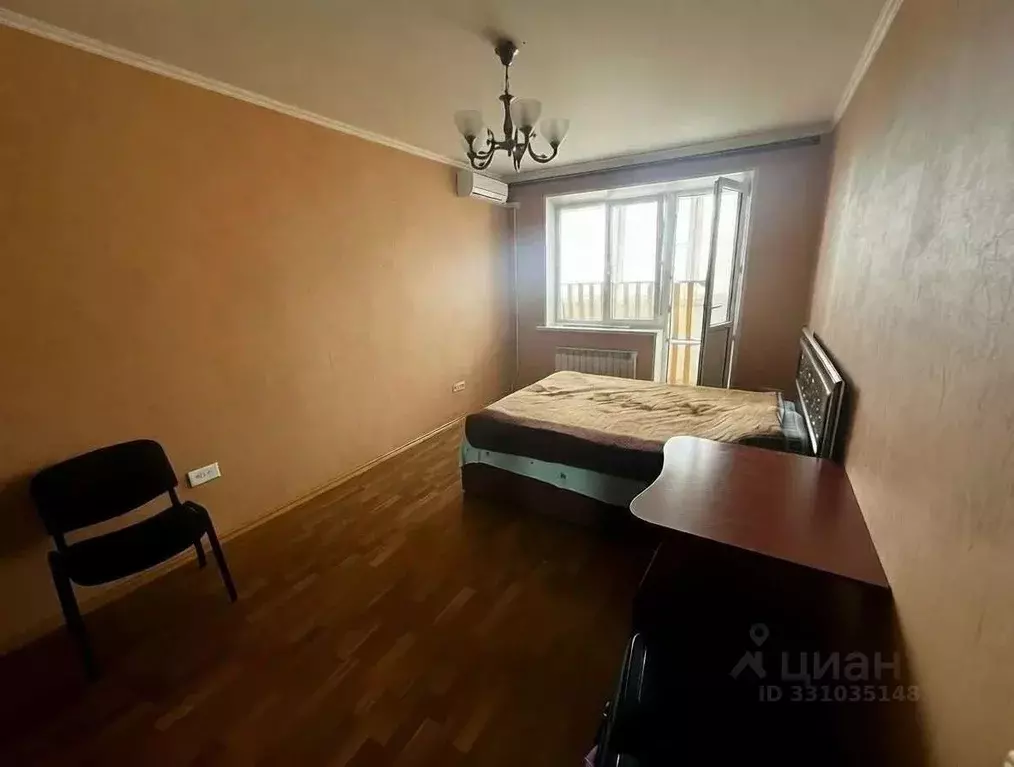 3-к кв. Белгородская область, Белгород ул. Щорса, 57 (71.9 м) - Фото 1