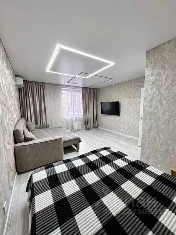 1-к кв. Омская область, Омск ул. Чернышевского, 2к3 (45.0 м) - Фото 0