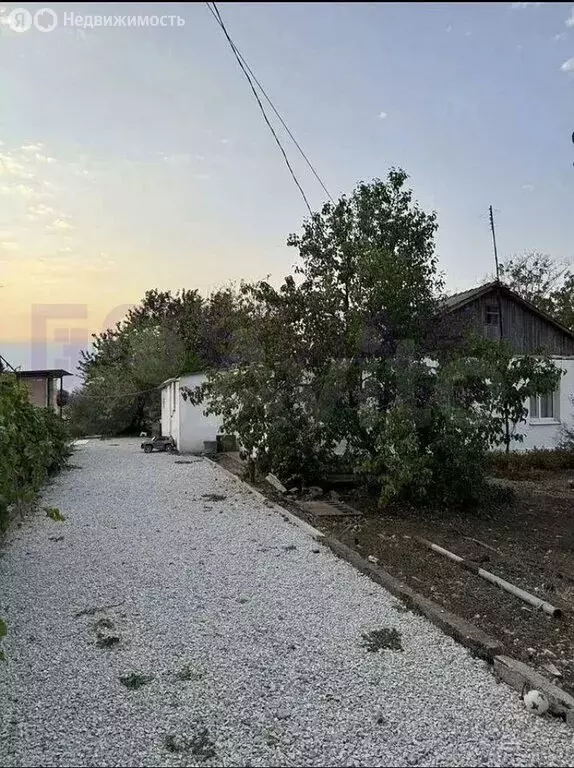 Дом в Кировский район, село Журавки (73 м) - Фото 1