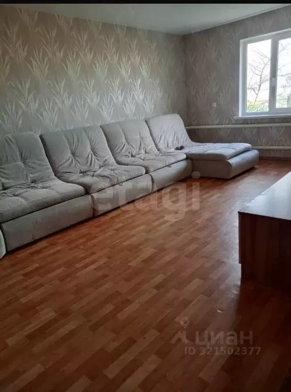 Дом в Калмыкия, Целинный район, с. Троицкое  (93 м) - Фото 1