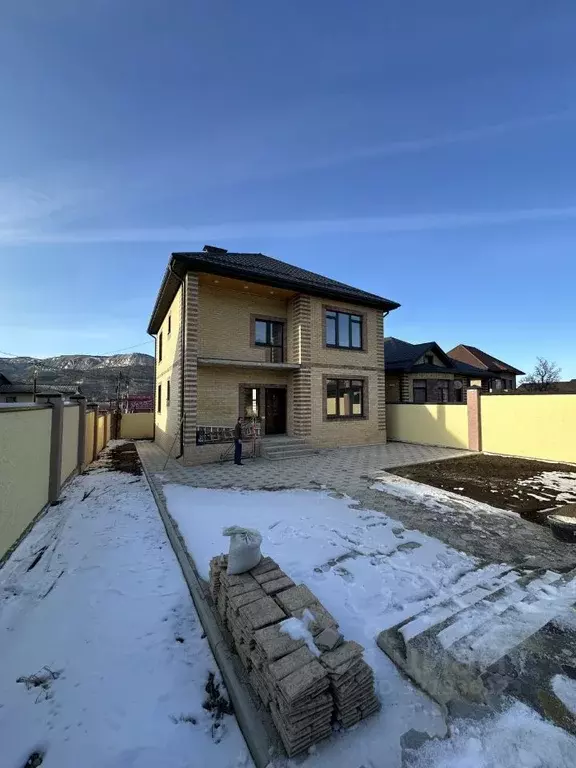 Дом в Ставропольский край, Кисловодск Кооперативная ул., 73 (240 м) - Фото 1