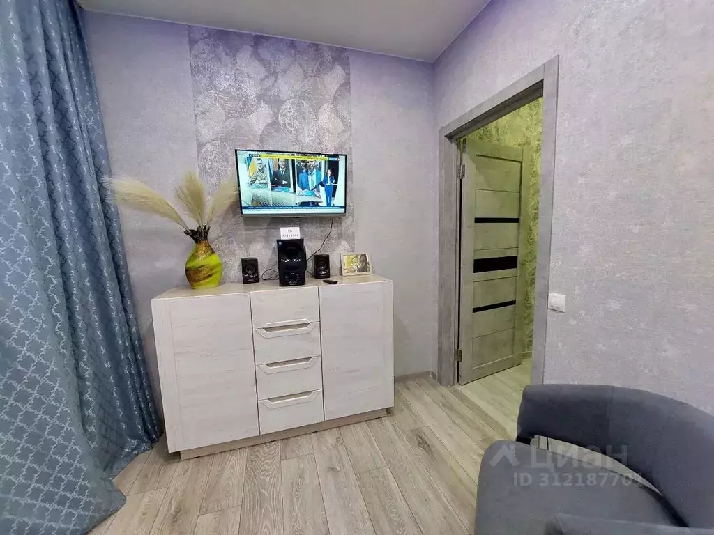 2-к кв. Ленинградская область, Кингисепп ул. Воровского, 50к2 (60.0 м) - Фото 1