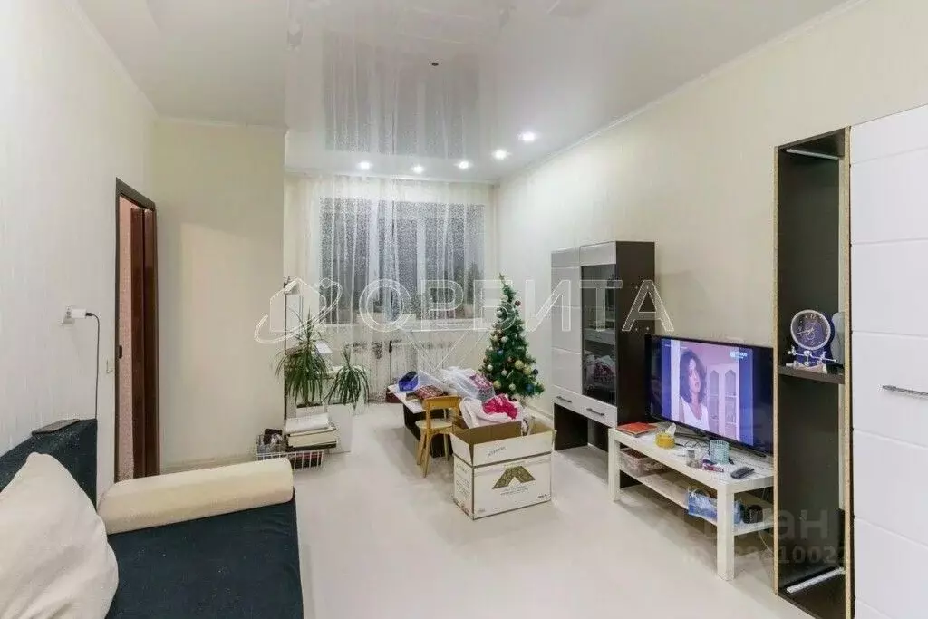 3-к кв. Тюменская область, Тюмень ул. Космонавтов, 6к1 (65.9 м) - Фото 2