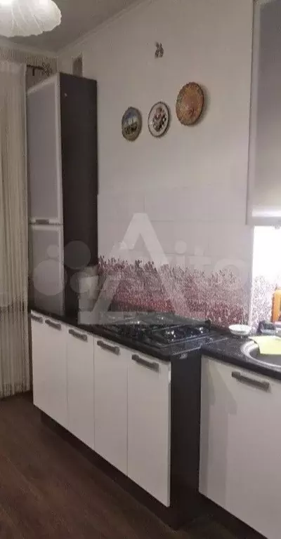 3-к. квартира, 70 м, 1/1 эт. - Фото 0